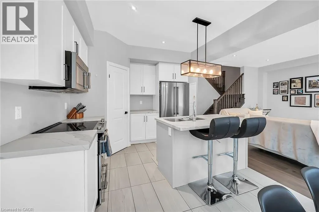 120 VINEBERG Drive Unit# 4, #4