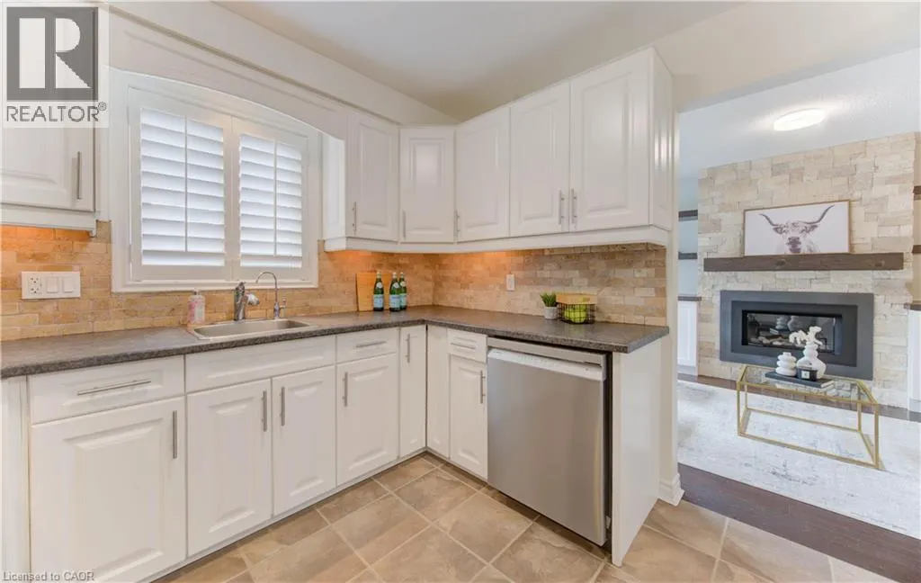 43 WINDING Way