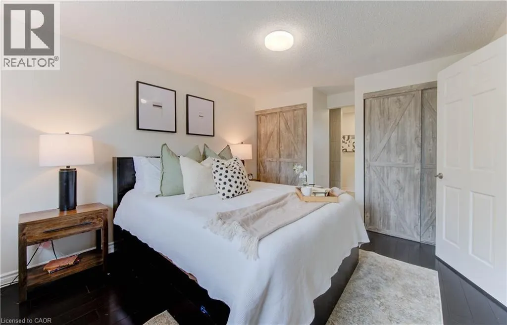 43 WINDING Way