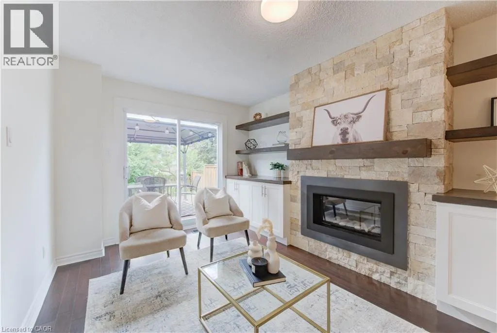 43 WINDING Way