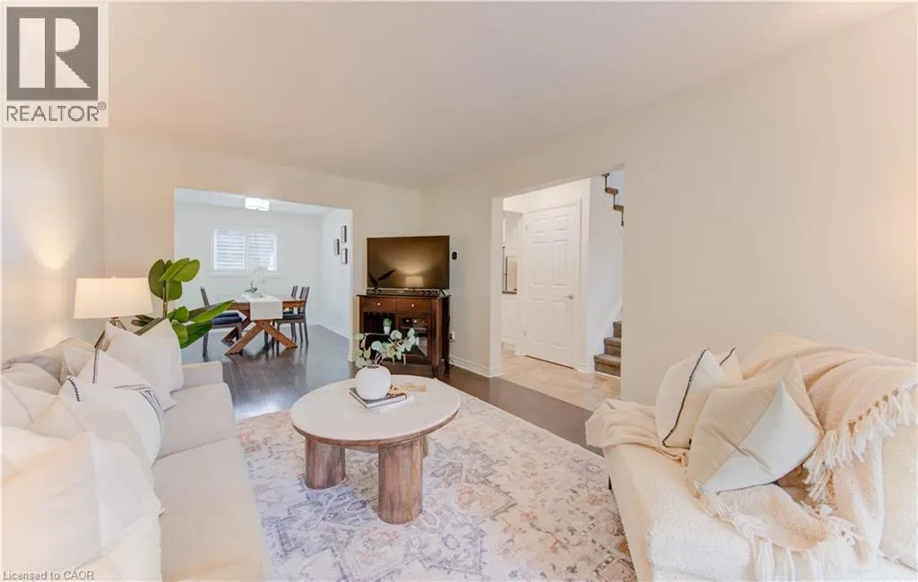 43 WINDING Way