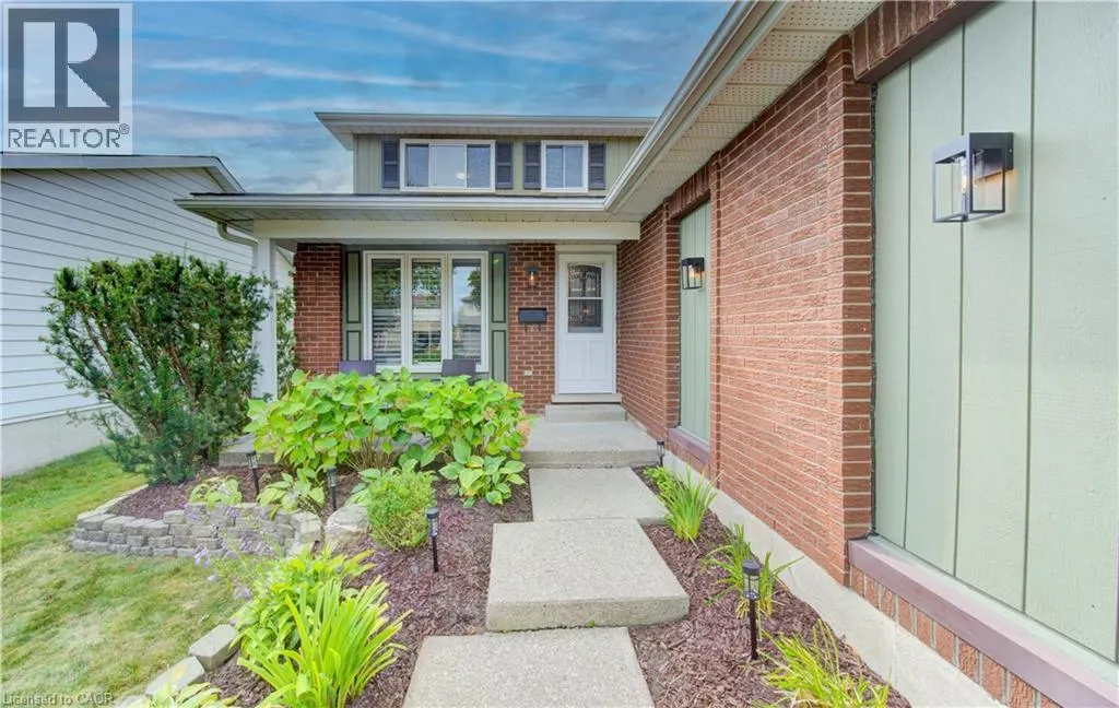 43 WINDING Way