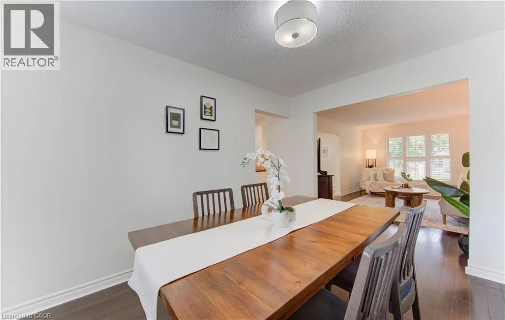 43 WINDING Way