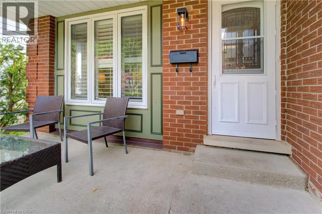 43 WINDING Way
