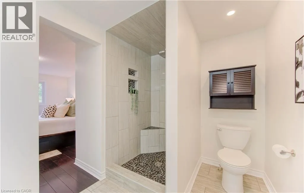 43 WINDING Way