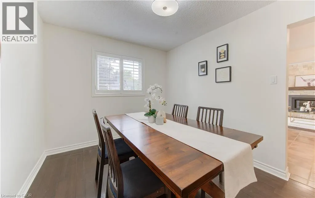 43 WINDING Way