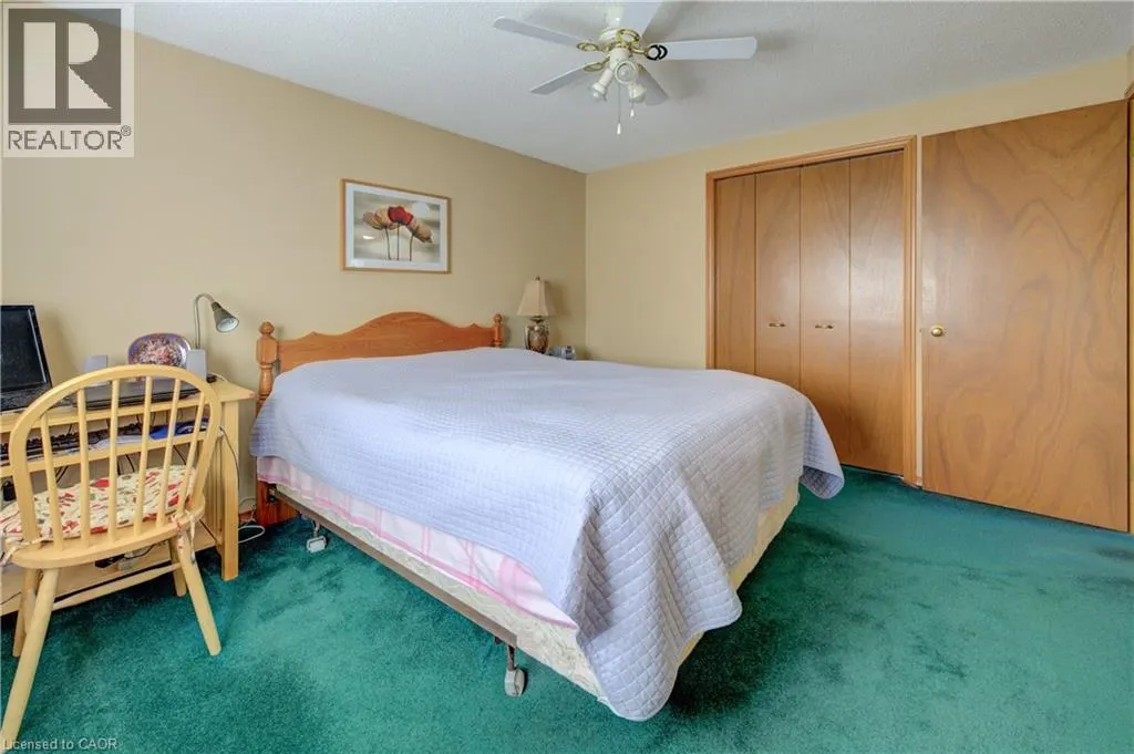 489 NORTHLAKE Drive