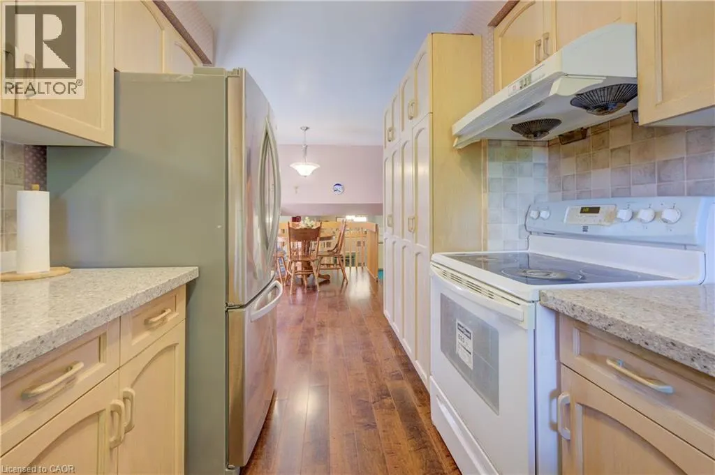 489 NORTHLAKE Drive