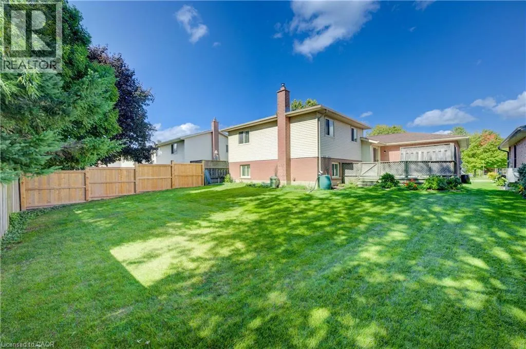 489 NORTHLAKE Drive