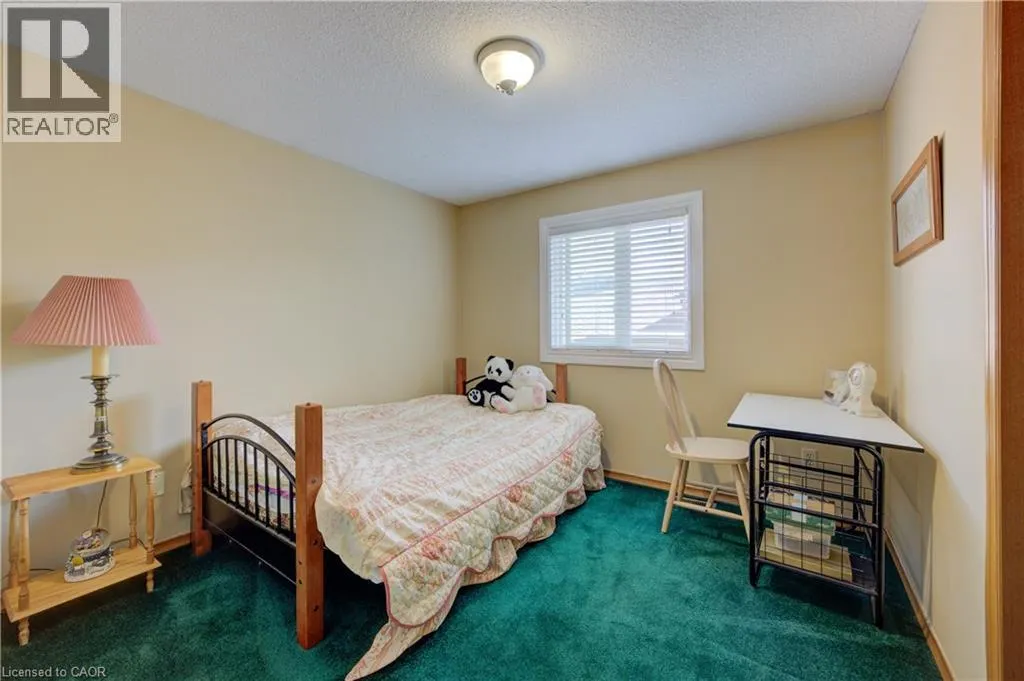 489 NORTHLAKE Drive