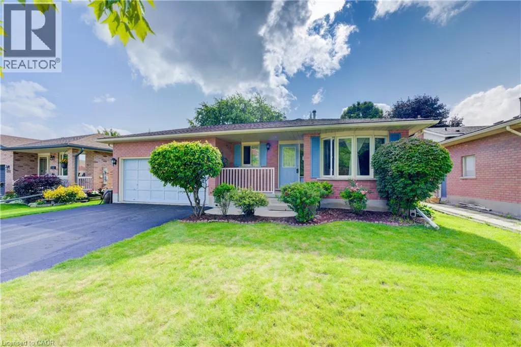 489 NORTHLAKE Drive
