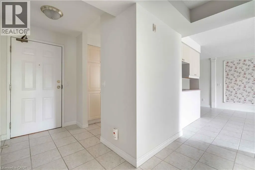 980 GOLF LINKS Road Unit# 207, #207
