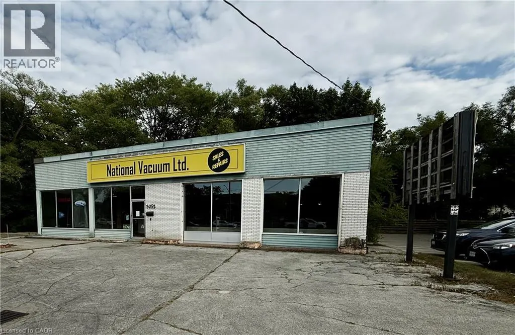 3052 NEW Street
