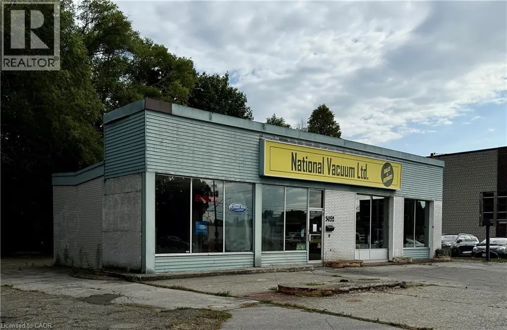 3052 NEW Street