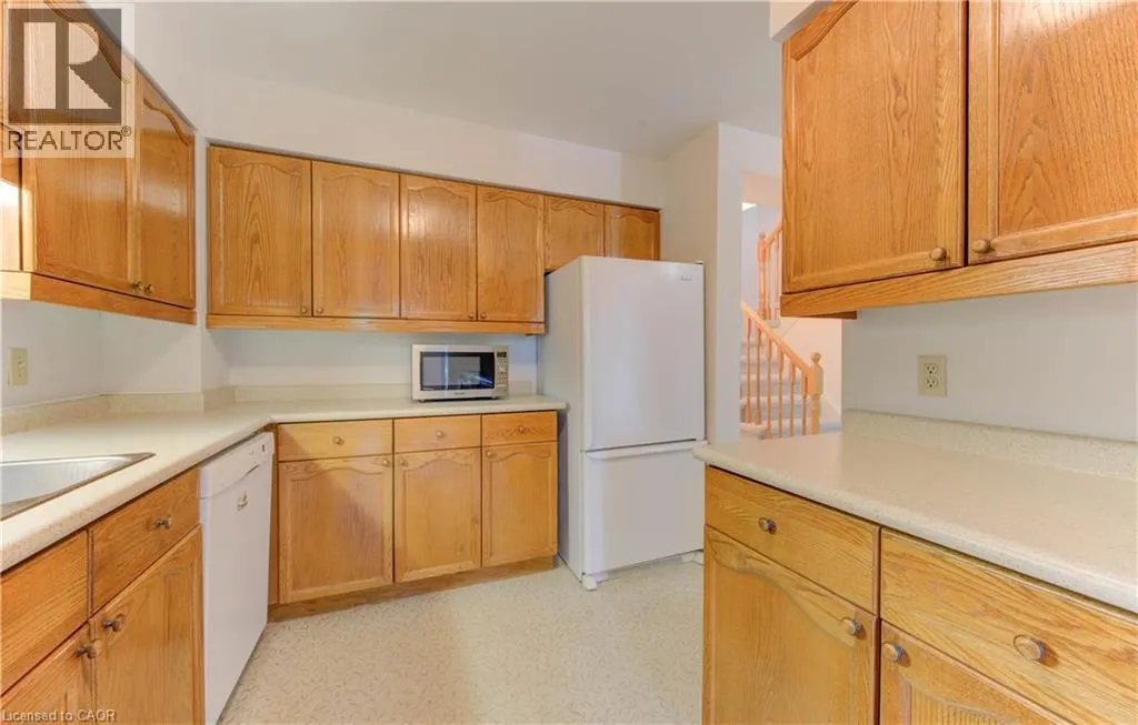 523 BEECHWOOD Drive Unit# 5, #5