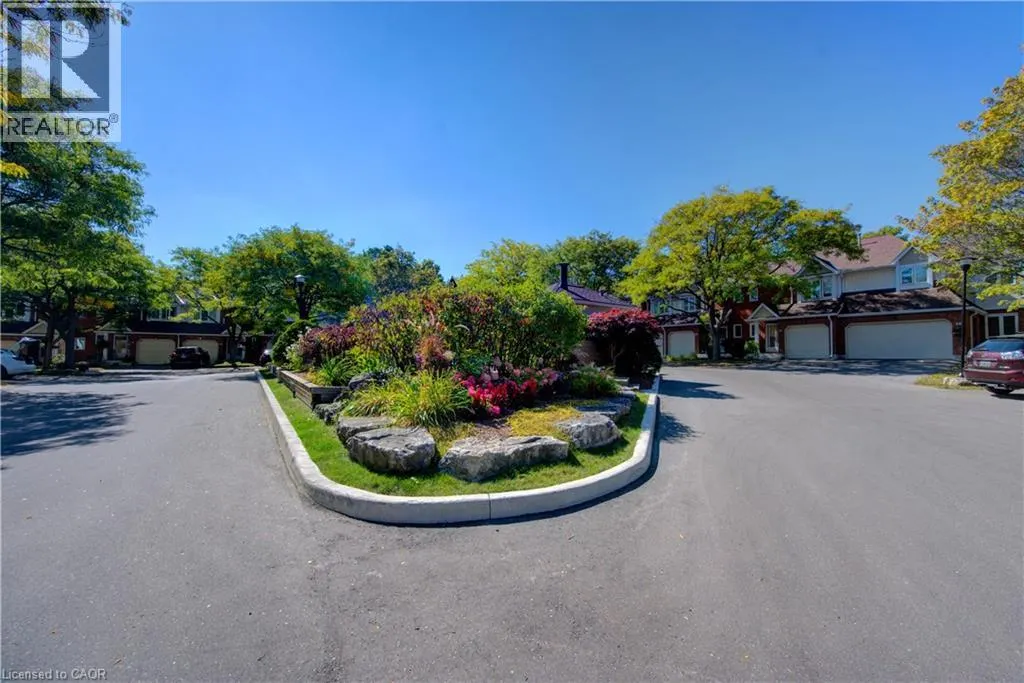 523 BEECHWOOD Drive Unit# 5, #5