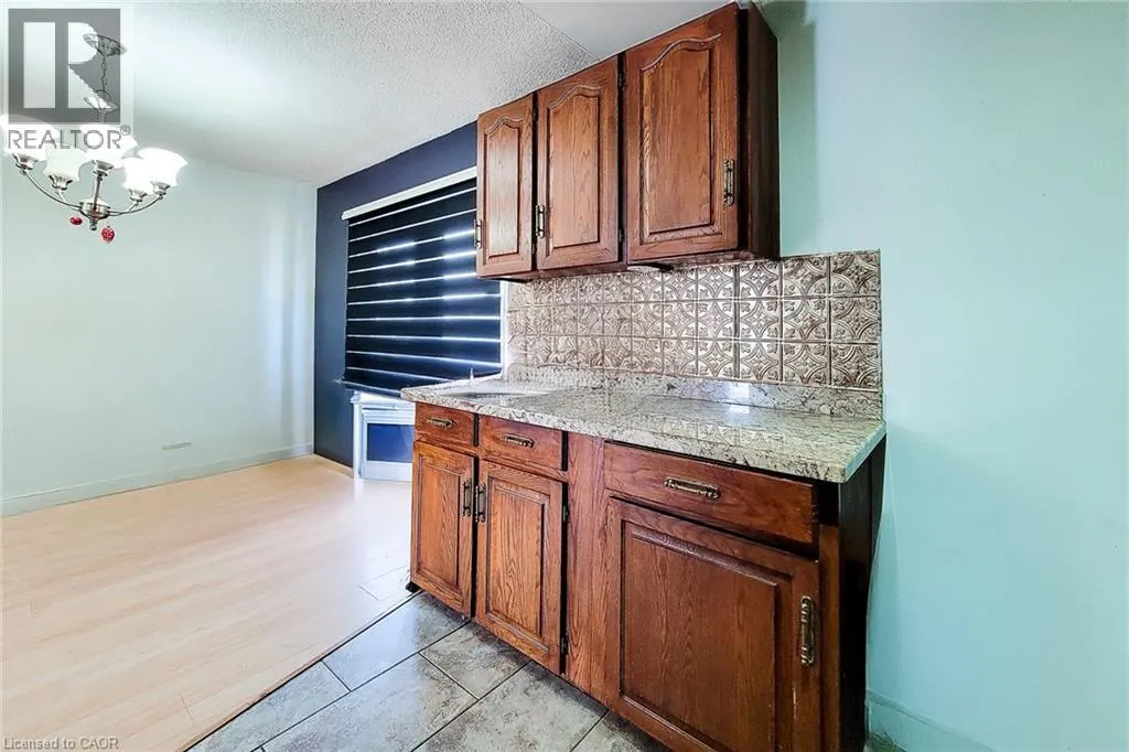 1255 UPPER GAGE Avenue Unit# 6, #6