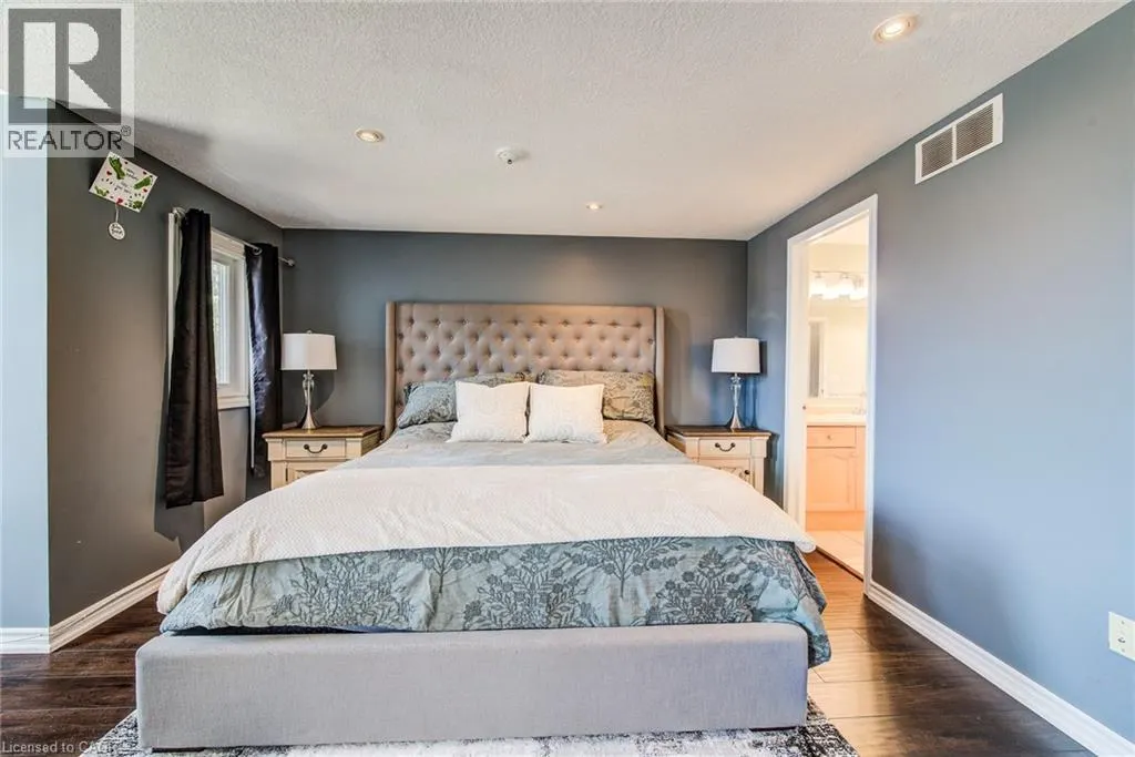 112 AMANDA Walk