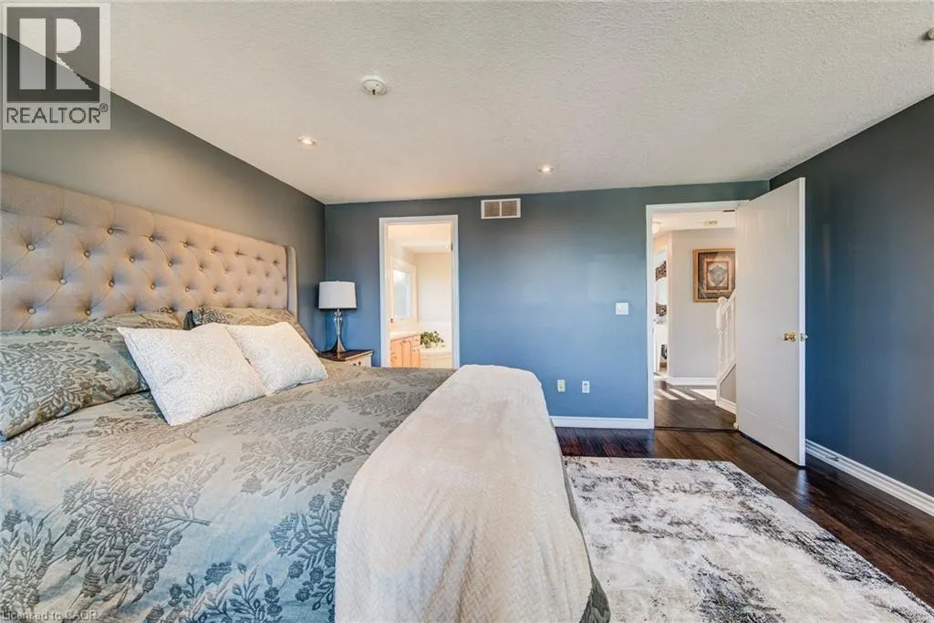 112 AMANDA Walk