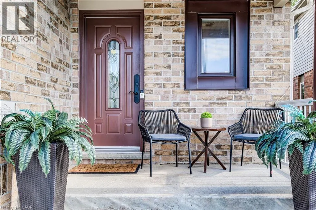 112 AMANDA Walk