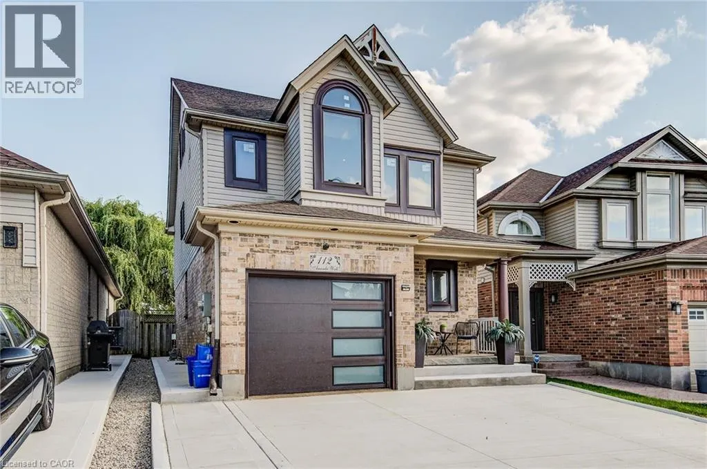 112 AMANDA Walk