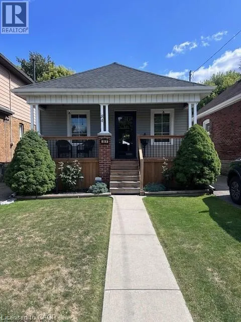 84 BARONS Avenue N