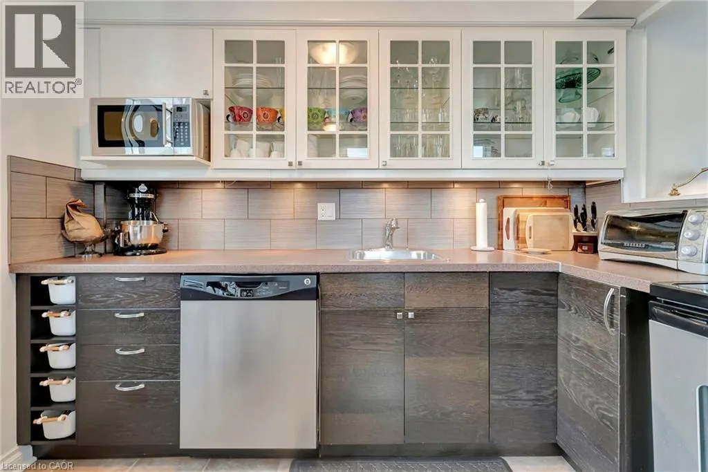 36 JAMES Street S Unit# 1205, #1205