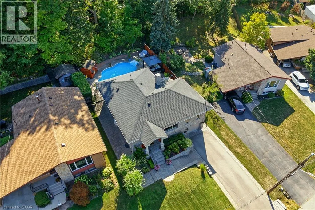 48 BRENTWOOD Drive
