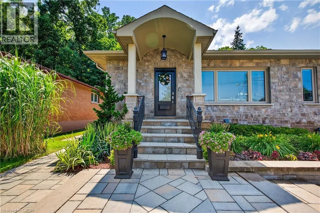 48 BRENTWOOD Drive