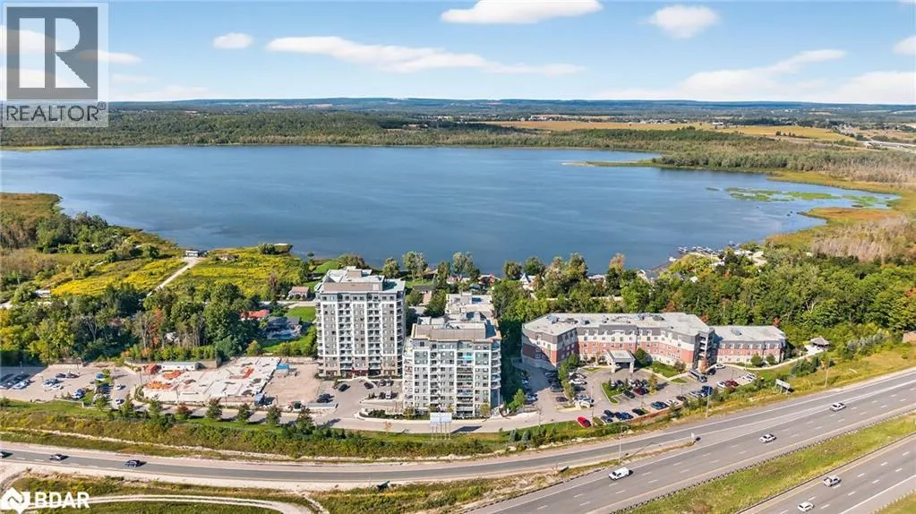 58 LAKESIDE Terrace