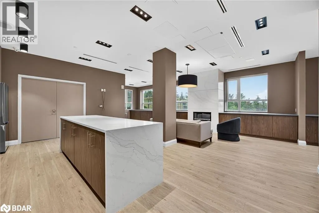 58 LAKESIDE Terrace
