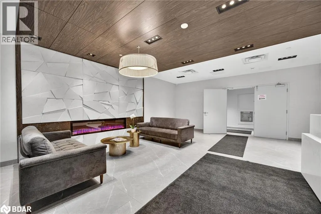 58 LAKESIDE Terrace