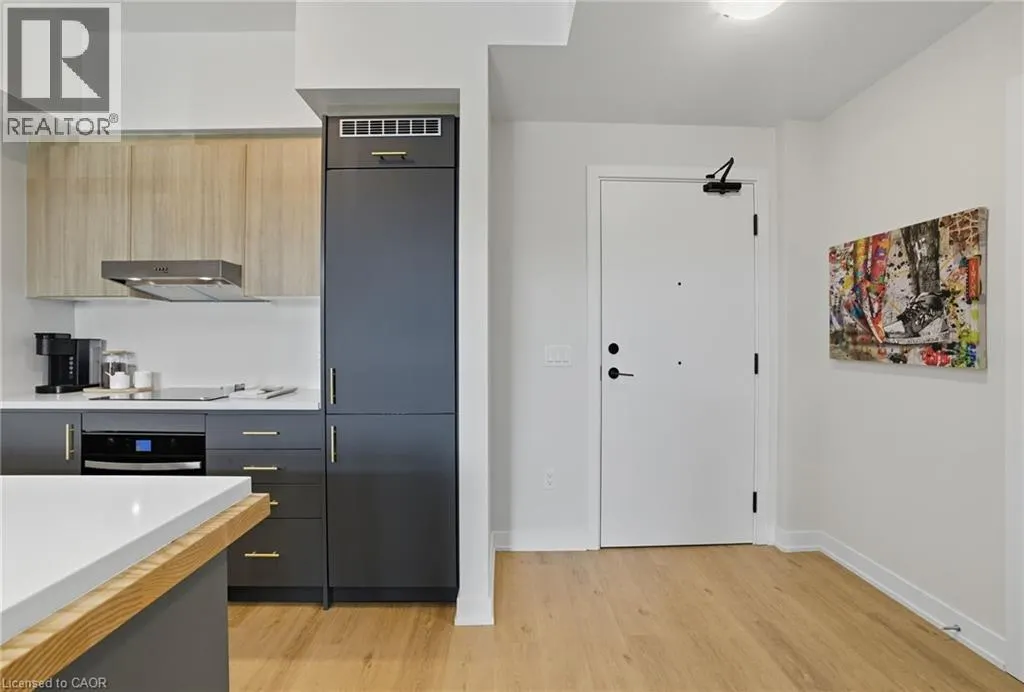 600 NORTH SERVICE Road Unit# 204, #204