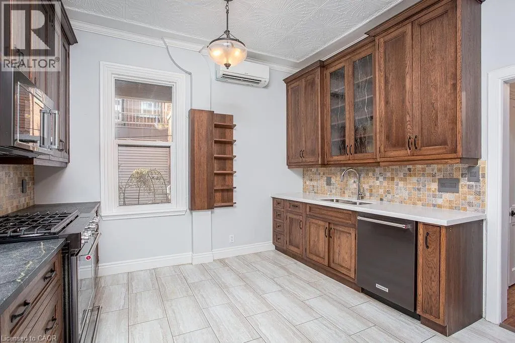 9 STANLEY Avenue Unit# B, #B