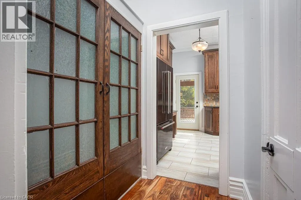 9 STANLEY Avenue Unit# B, #B
