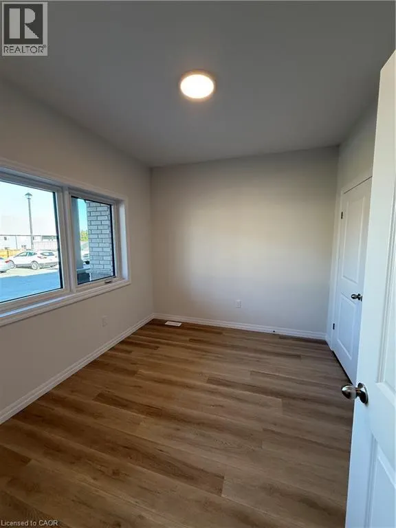 77 BARN OWL Way