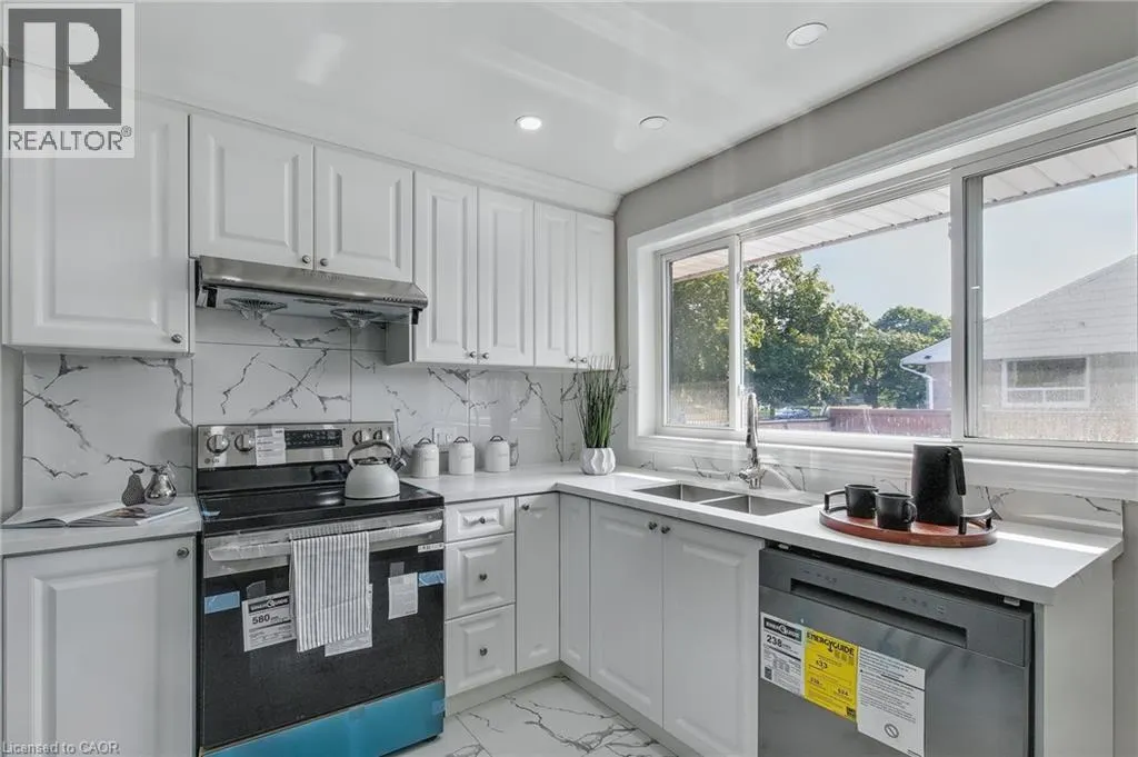 259 GREENFIELD Avenue