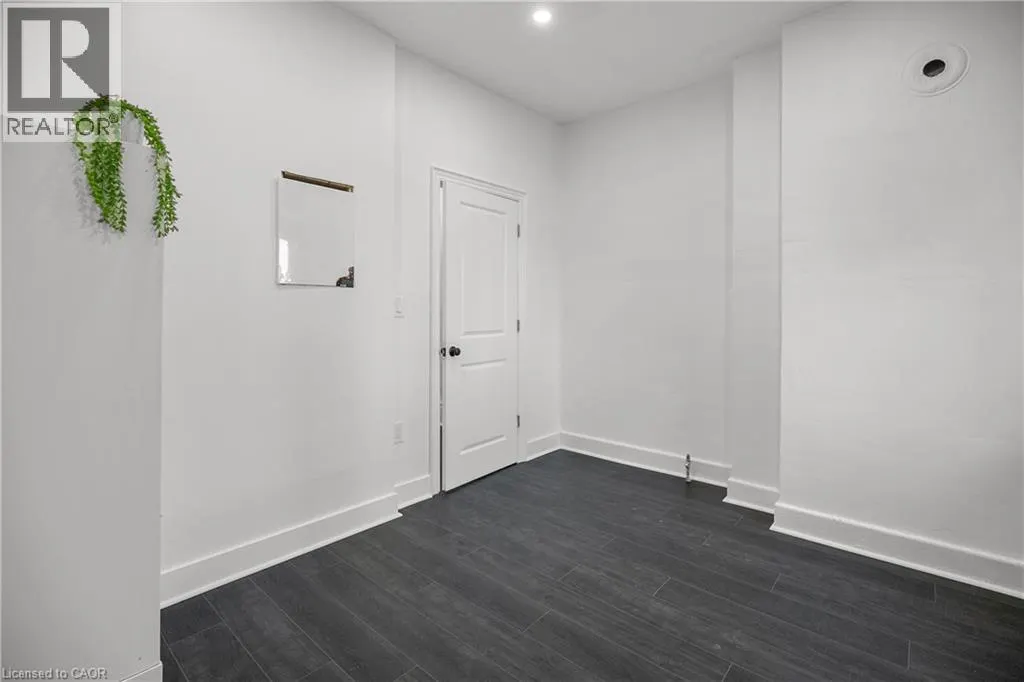 63 JOHN Street S Unit# 302, #302