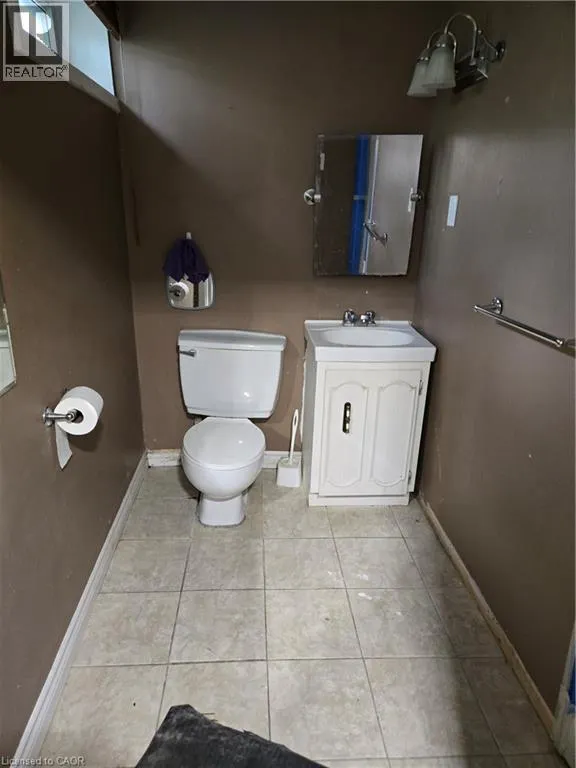 153 LIMERIDGE Road W Unit# 4, #4