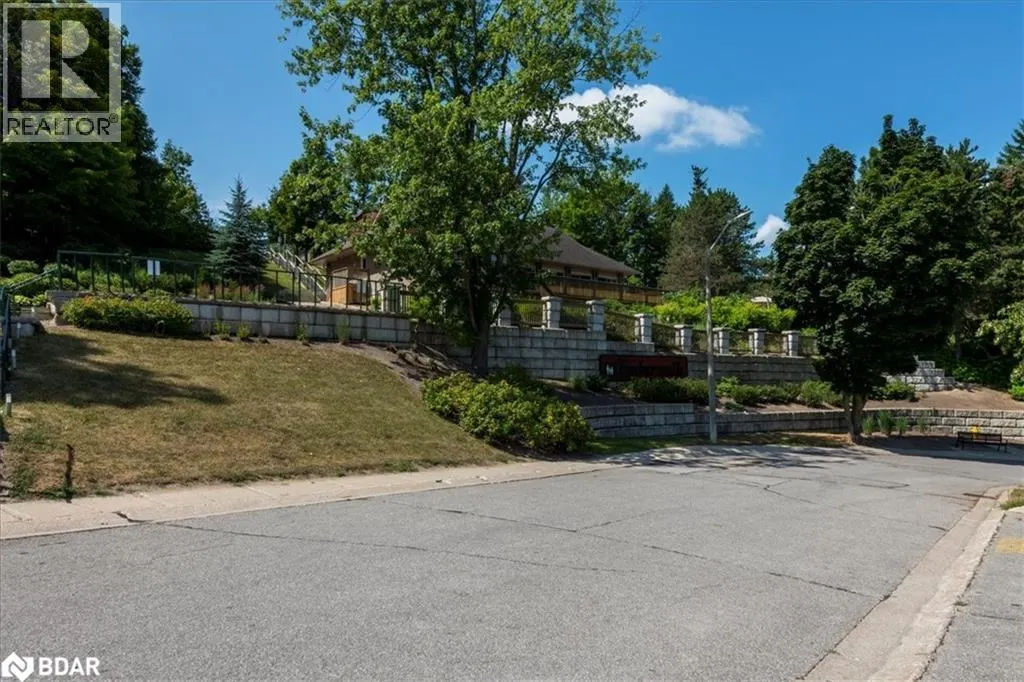 15 SHADOWOOD Road Unit# 103, #103