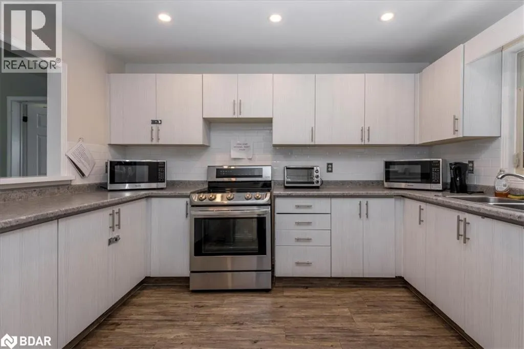 15 SHADOWOOD Road Unit# 103, #103