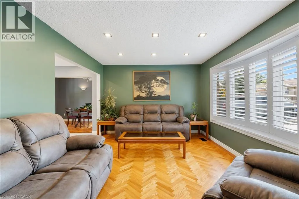 25 BURKE Drive