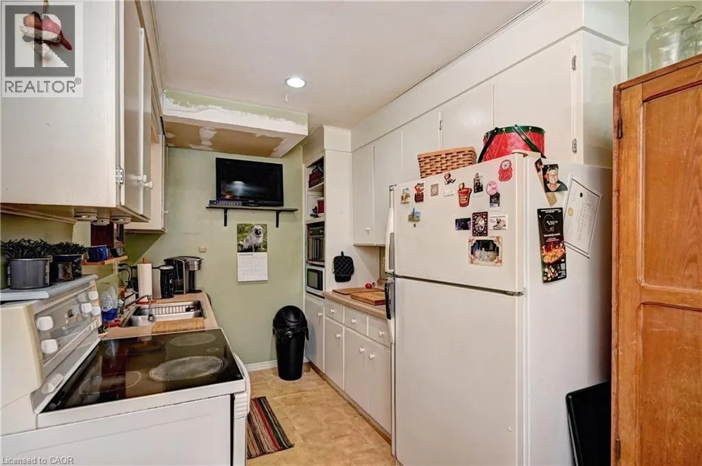 396 DUNVEGAN Drive