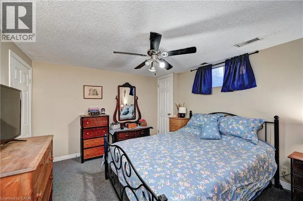 396 DUNVEGAN Drive