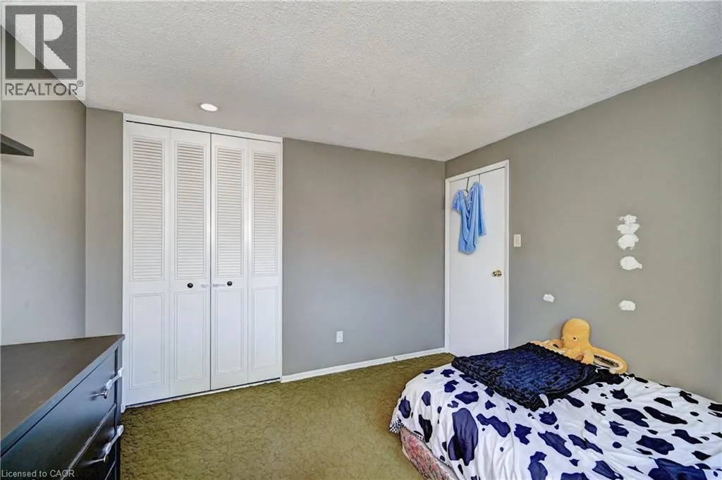 396 DUNVEGAN Drive