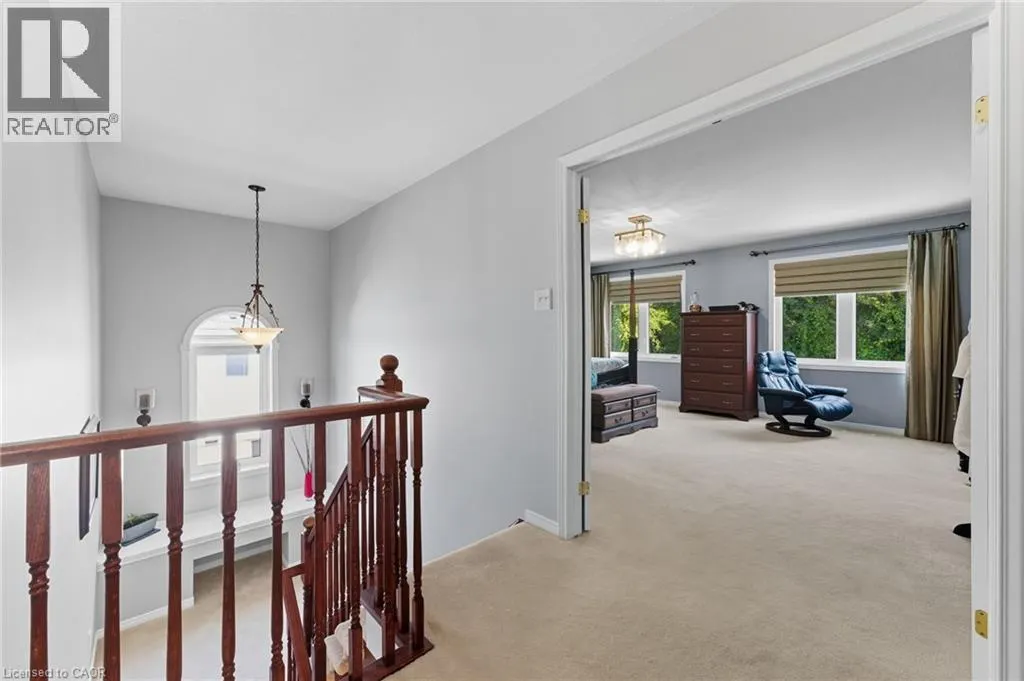58 WINDING WOOD Crescent
