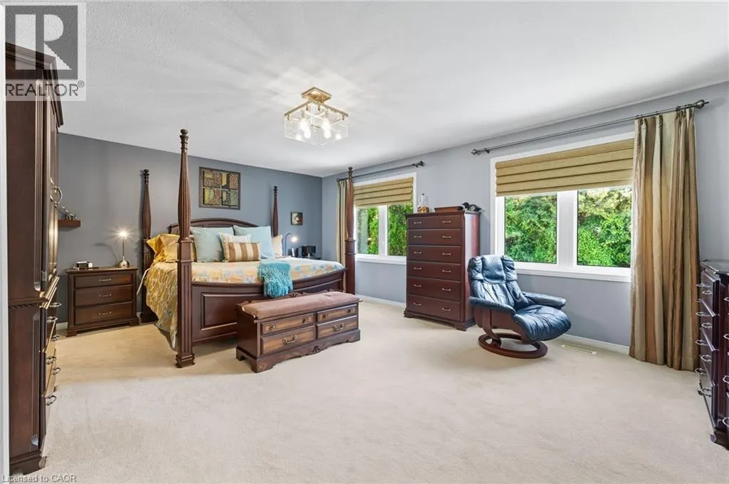58 WINDING WOOD Crescent