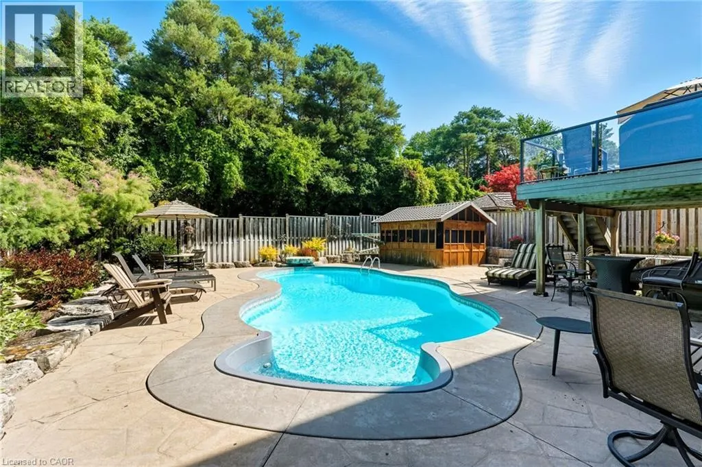 58 WINDING WOOD Crescent