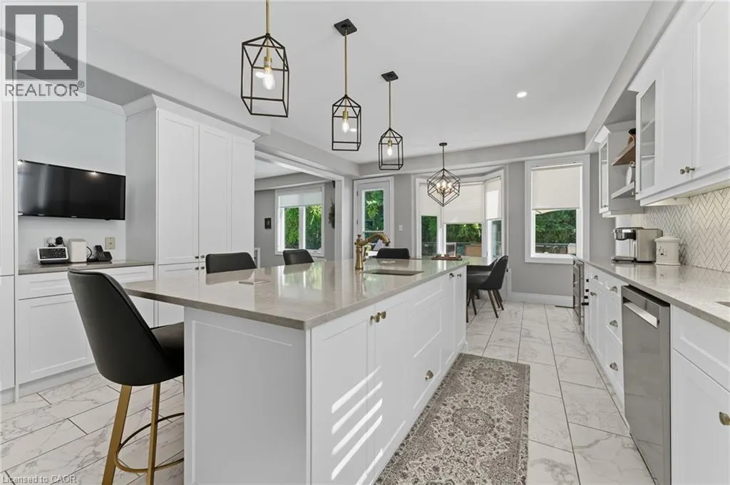 58 WINDING WOOD Crescent
