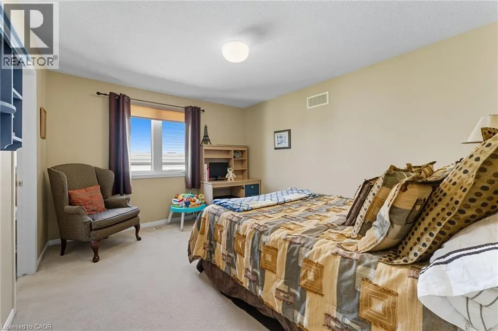 58 WINDING WOOD Crescent